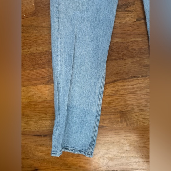 Abercrombie Light Wash Curve Love Ultra High Rise 90s Straight Jean - Picture 8 of 13